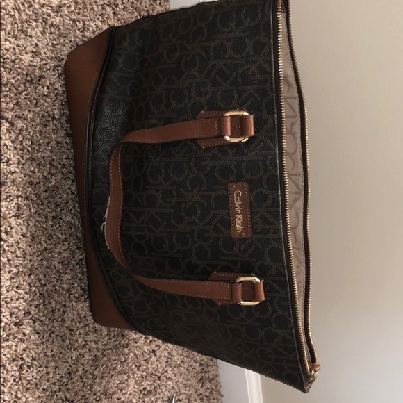 Calvin Klein purse with extra strap - Picture 2 of 4